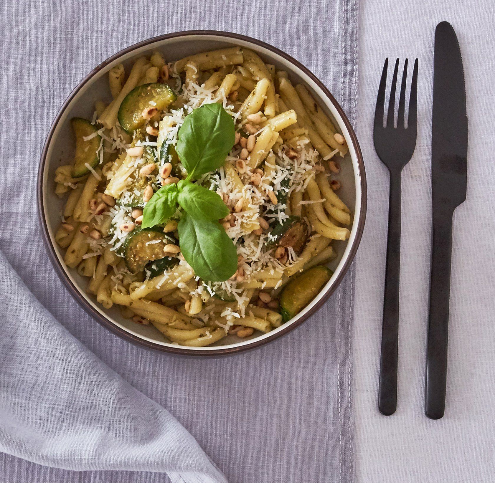 Recept: Enkel och läcker pestopasta med zucchini | Hemlagat - Hemtex